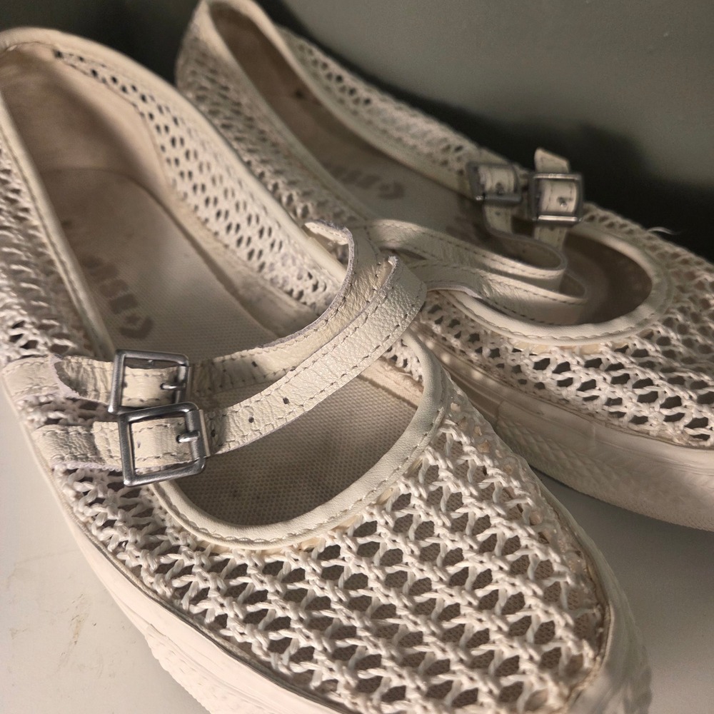Converse Women's Mesh Double-Buckle Mary Jane Sneakers Size 7.5 Cream - Picture 7 of 7
